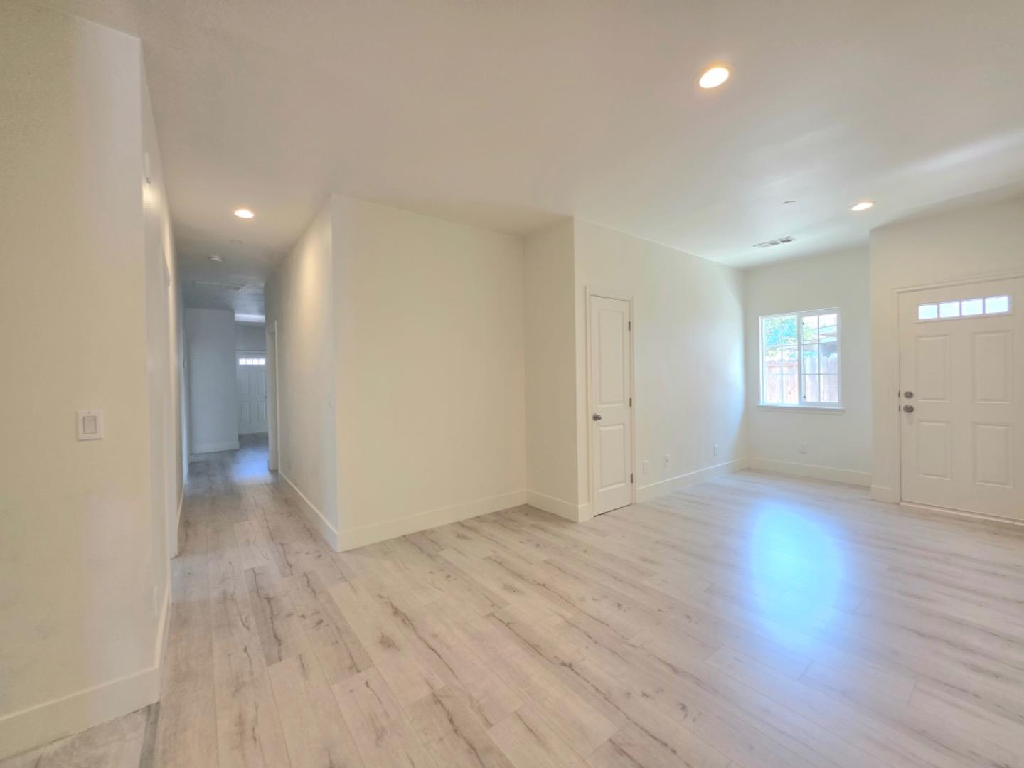 Detail Gallery Image 3 of 9 For 3405 E Hills Dr, San Jose,  CA 95127 - 7 Beds | 6 Baths