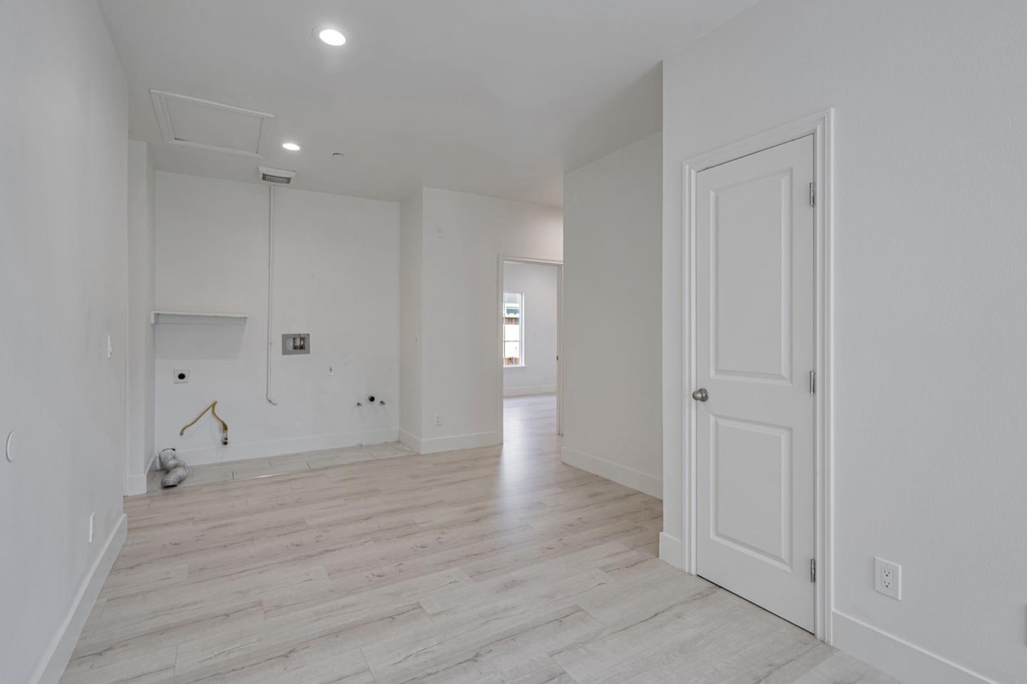 Detail Gallery Image 37 of 46 For 3405 E Hills Dr, San Jose,  CA 95127 - 7 Beds | 6 Baths