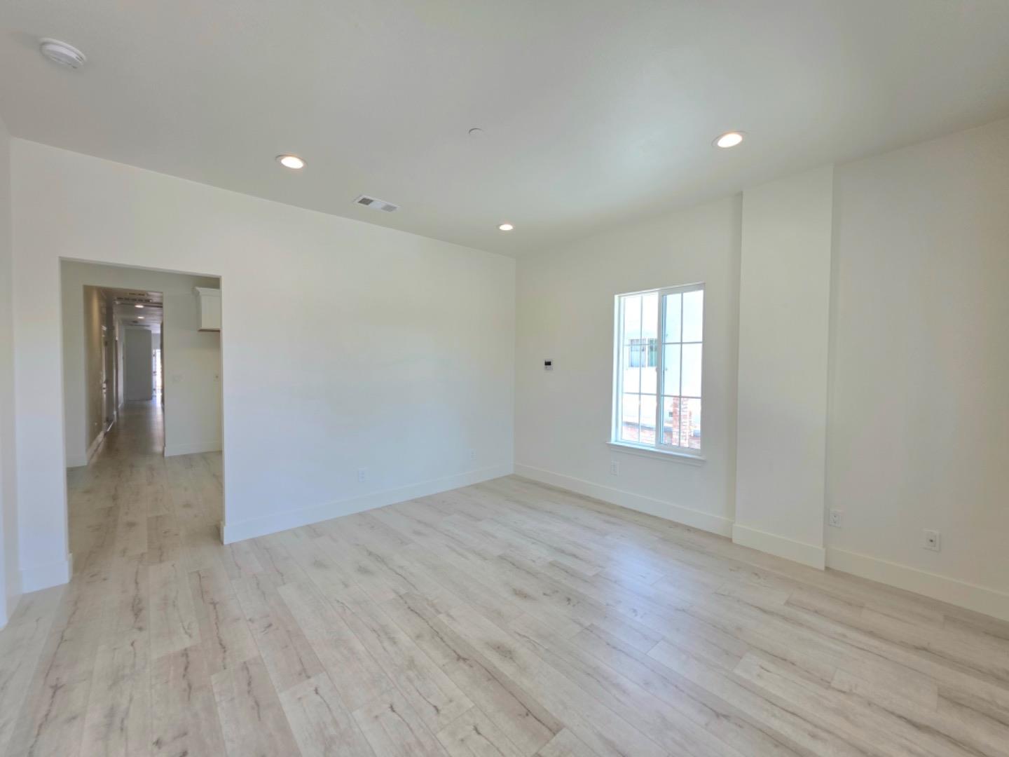 Detail Gallery Image 7 of 9 For 3405 E Hills Dr, San Jose,  CA 95127 - 7 Beds | 6 Baths