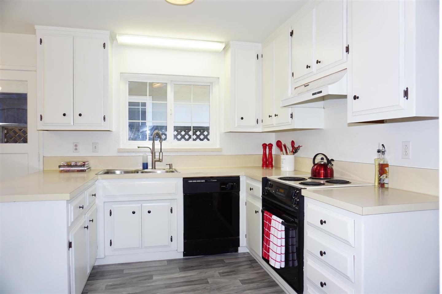 Detail Gallery Image 28 of 40 For 1401 Woodberry Ave, San Mateo,  CA 94403 - – Beds | – Baths