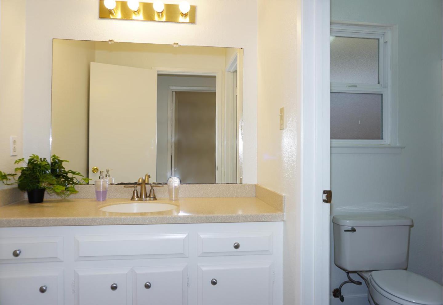 Detail Gallery Image 35 of 40 For 1401 Woodberry Ave, San Mateo,  CA 94403 - – Beds | – Baths