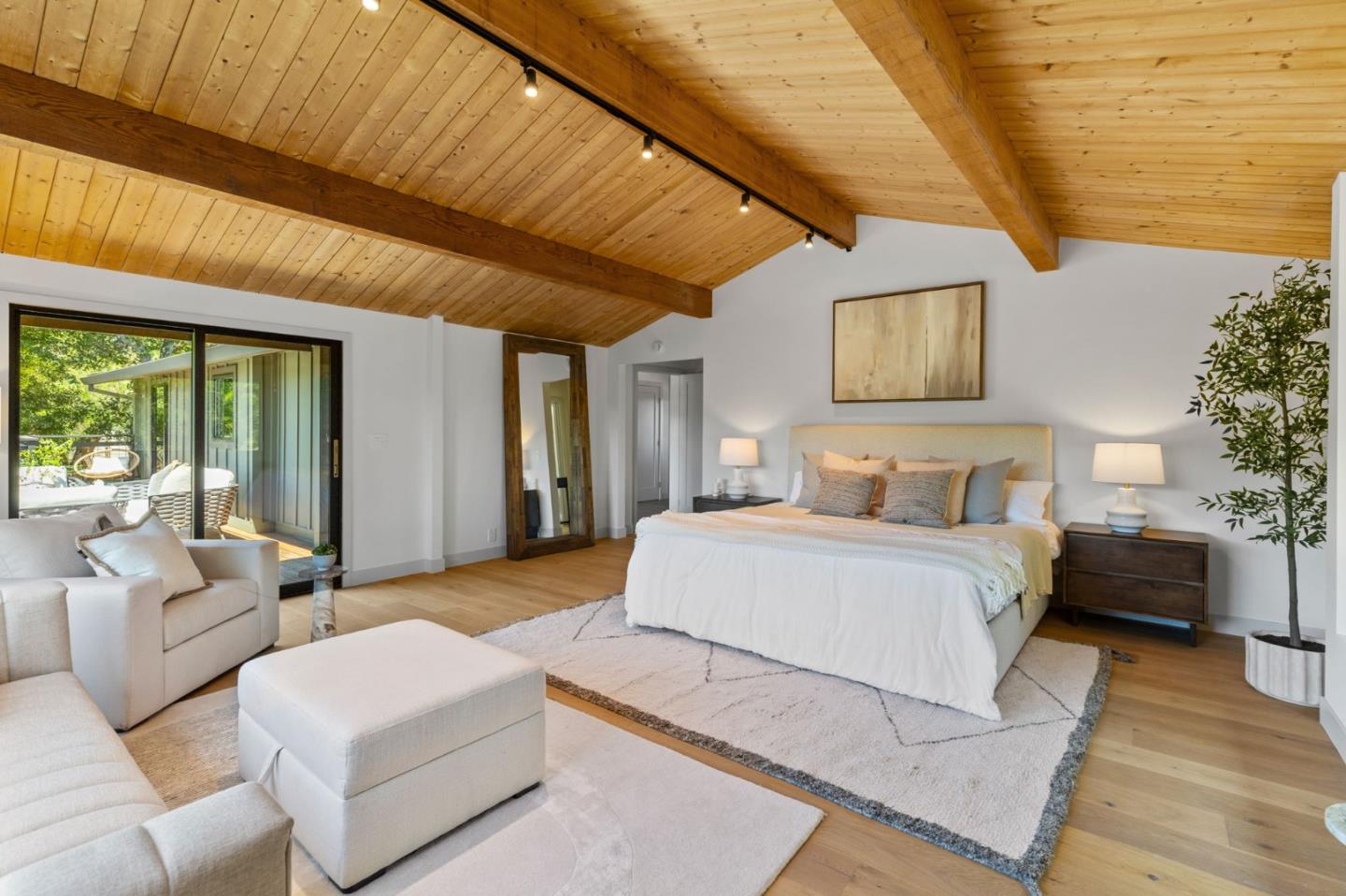 Detail Gallery Image 14 of 36 For 522 Summit Dr, Redwood City,  CA 94062 - 4 Beds | 3/1 Baths