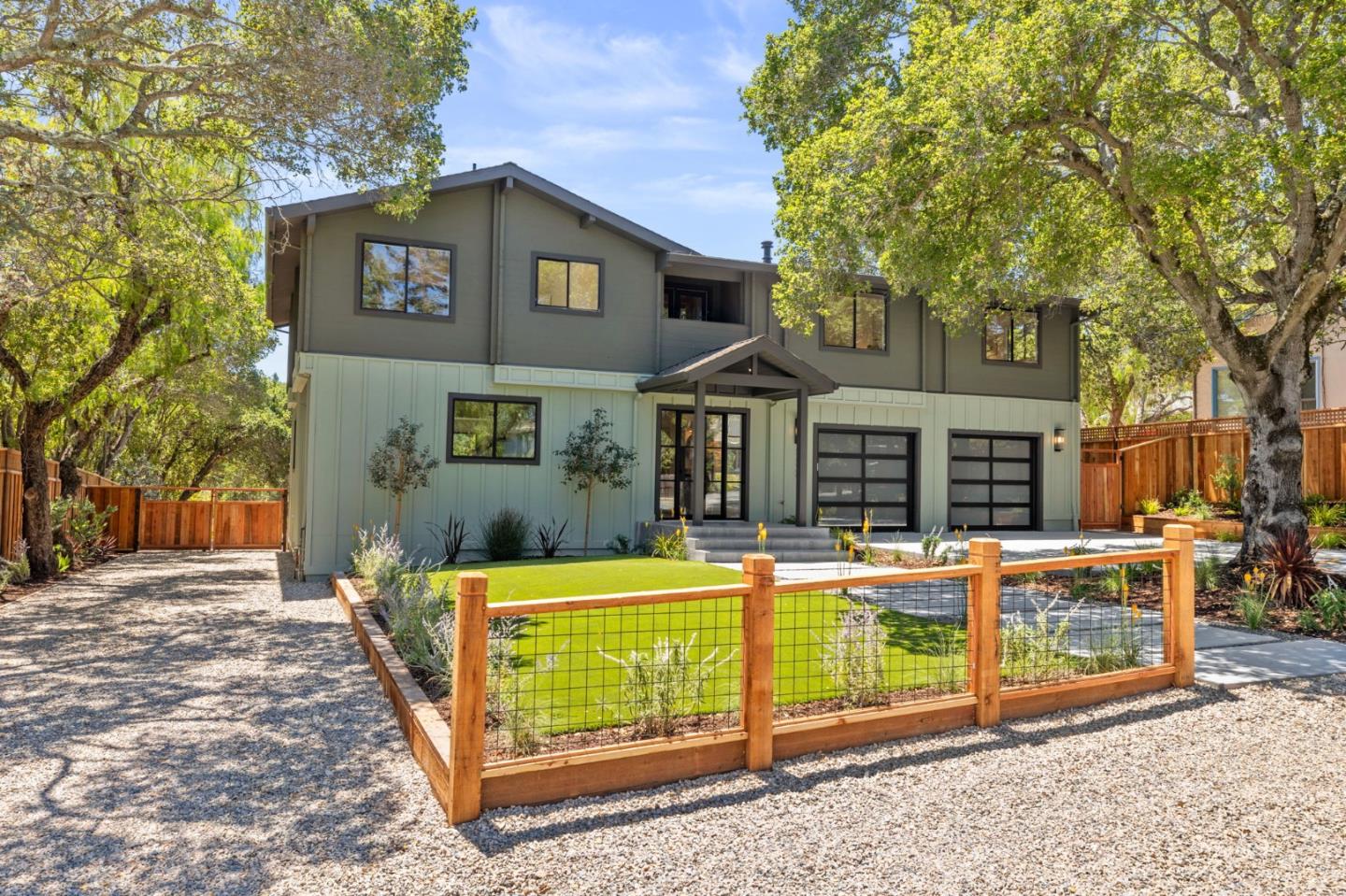 Detail Gallery Image 2 of 36 For 522 Summit Dr, Redwood City,  CA 94062 - 4 Beds | 3/1 Baths