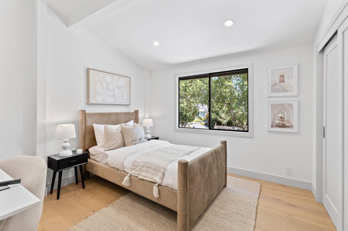 Detail Gallery Image 20 of 36 For 522 Summit Dr, Redwood City,  CA 94062 - 4 Beds | 3/1 Baths