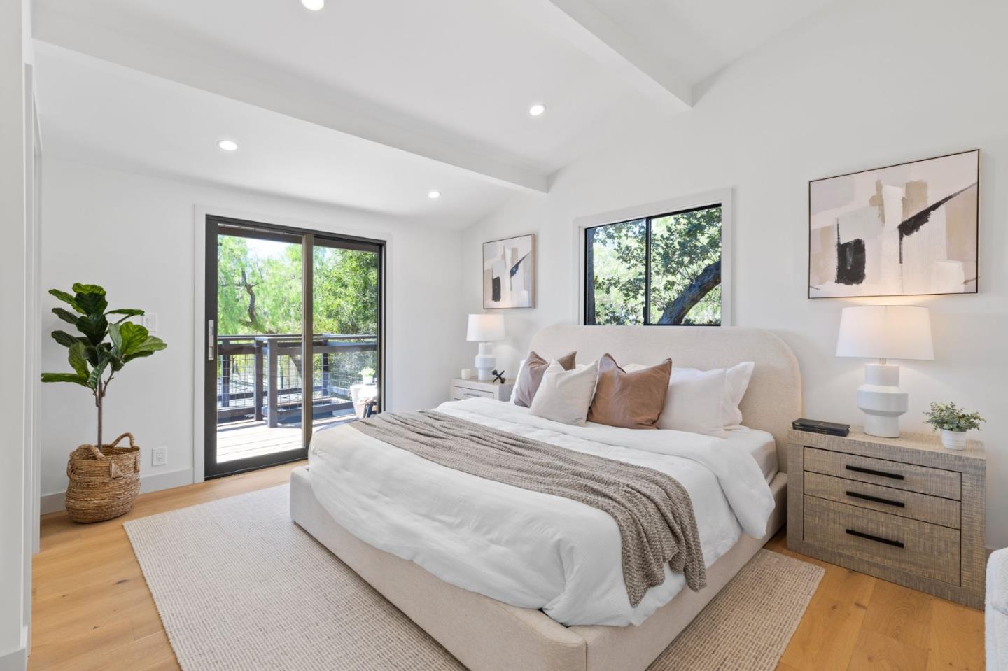 Detail Gallery Image 23 of 36 For 522 Summit Dr, Redwood City,  CA 94062 - 4 Beds | 3/1 Baths