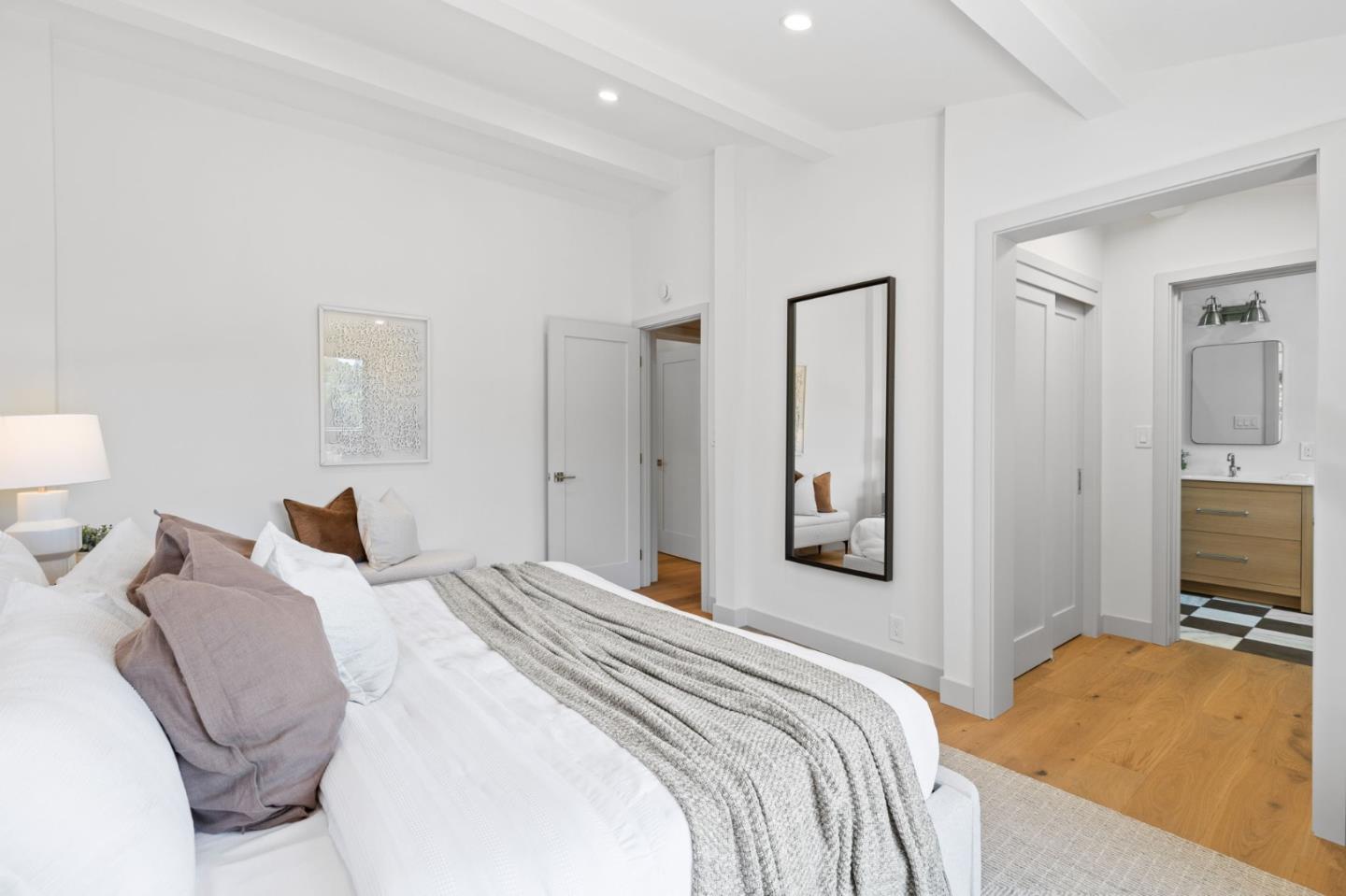 Detail Gallery Image 24 of 36 For 522 Summit Dr, Redwood City,  CA 94062 - 4 Beds | 3/1 Baths