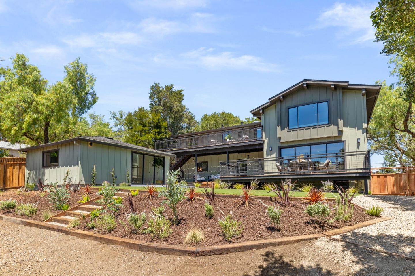 Detail Gallery Image 33 of 36 For 522 Summit Dr, Redwood City,  CA 94062 - 4 Beds | 3/1 Baths