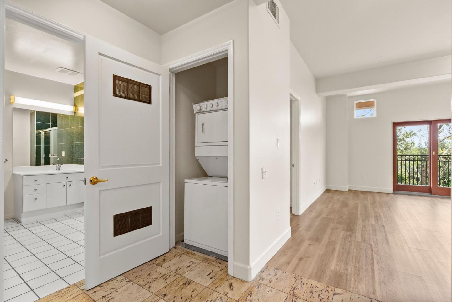 Detail Gallery Image 15 of 38 For 200 Sheridan #304,  Palo Alto,  CA 94306 - 2 Beds | 2 Baths