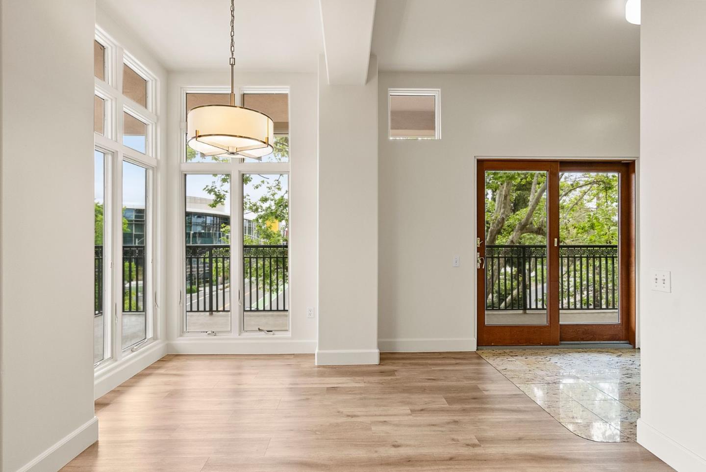 Detail Gallery Image 16 of 38 For 200 Sheridan #304,  Palo Alto,  CA 94306 - 2 Beds | 2 Baths