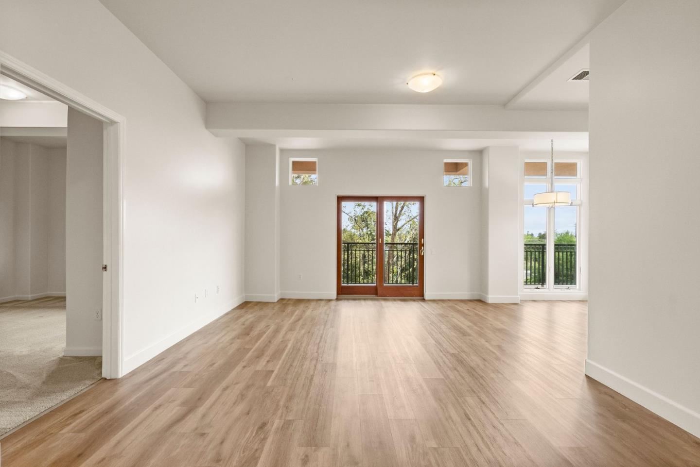 Detail Gallery Image 2 of 38 For 200 Sheridan #304,  Palo Alto,  CA 94306 - 2 Beds | 2 Baths