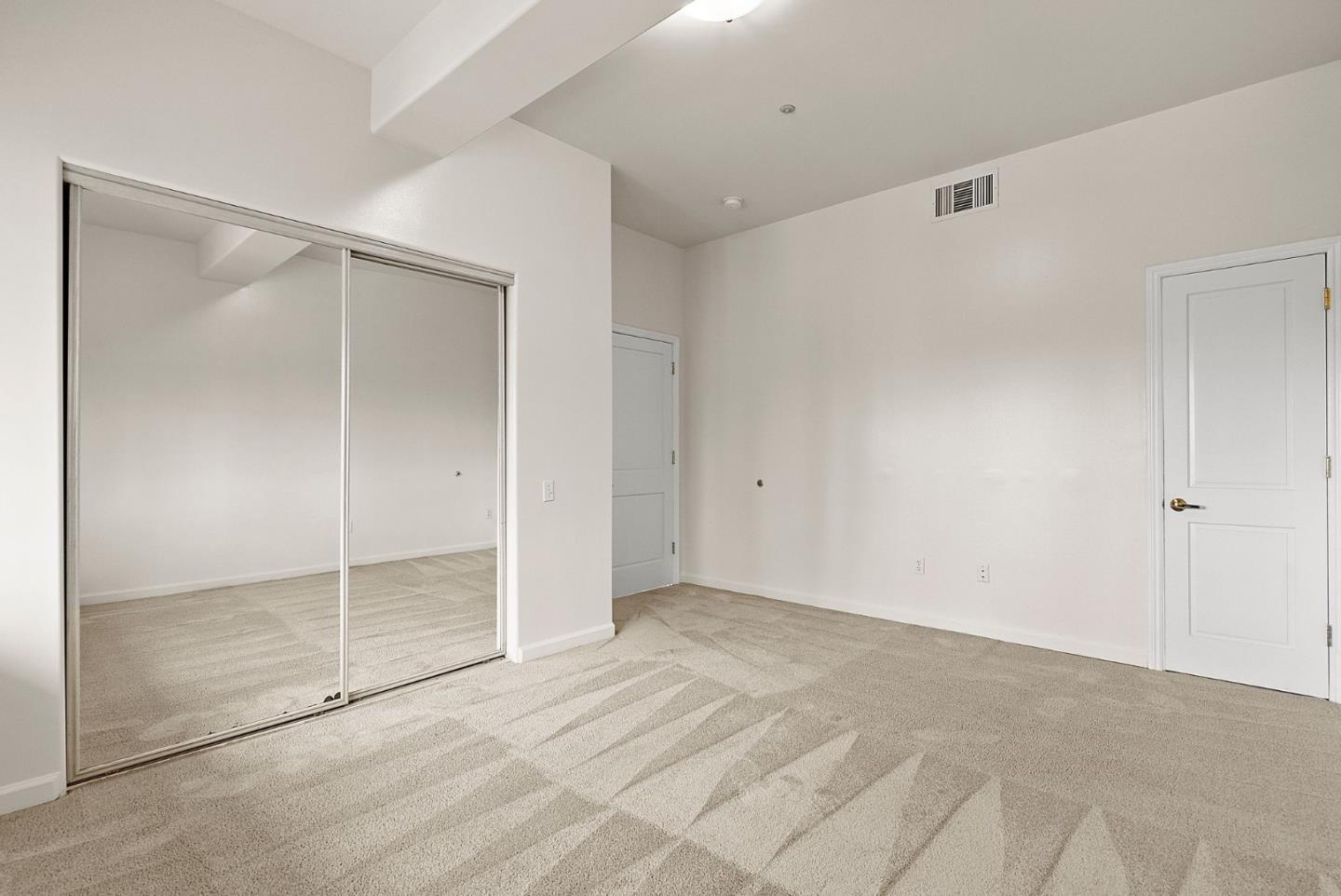 Detail Gallery Image 22 of 38 For 200 Sheridan #304,  Palo Alto,  CA 94306 - 2 Beds | 2 Baths