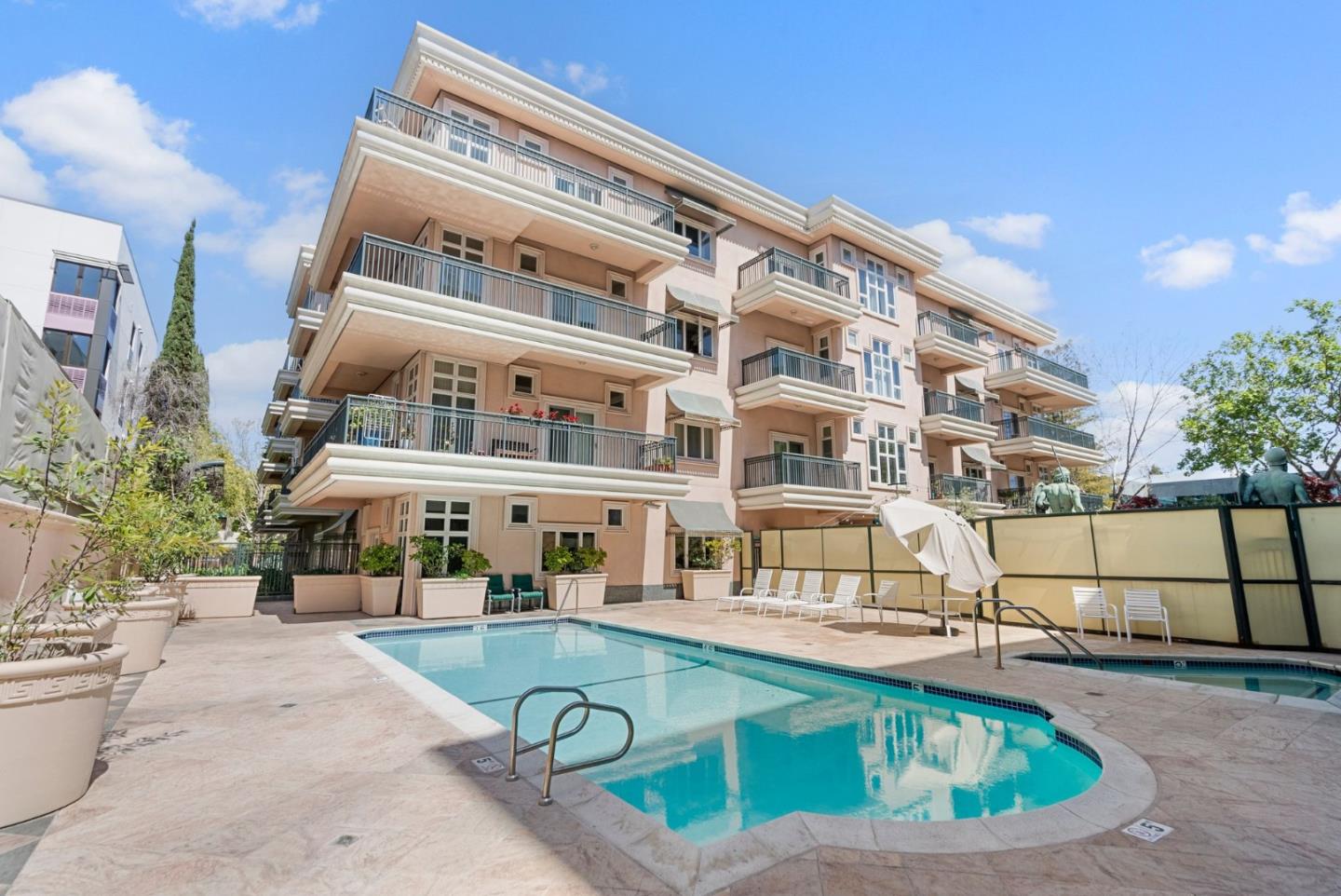 Detail Gallery Image 32 of 38 For 200 Sheridan #304,  Palo Alto,  CA 94306 - 2 Beds | 2 Baths
