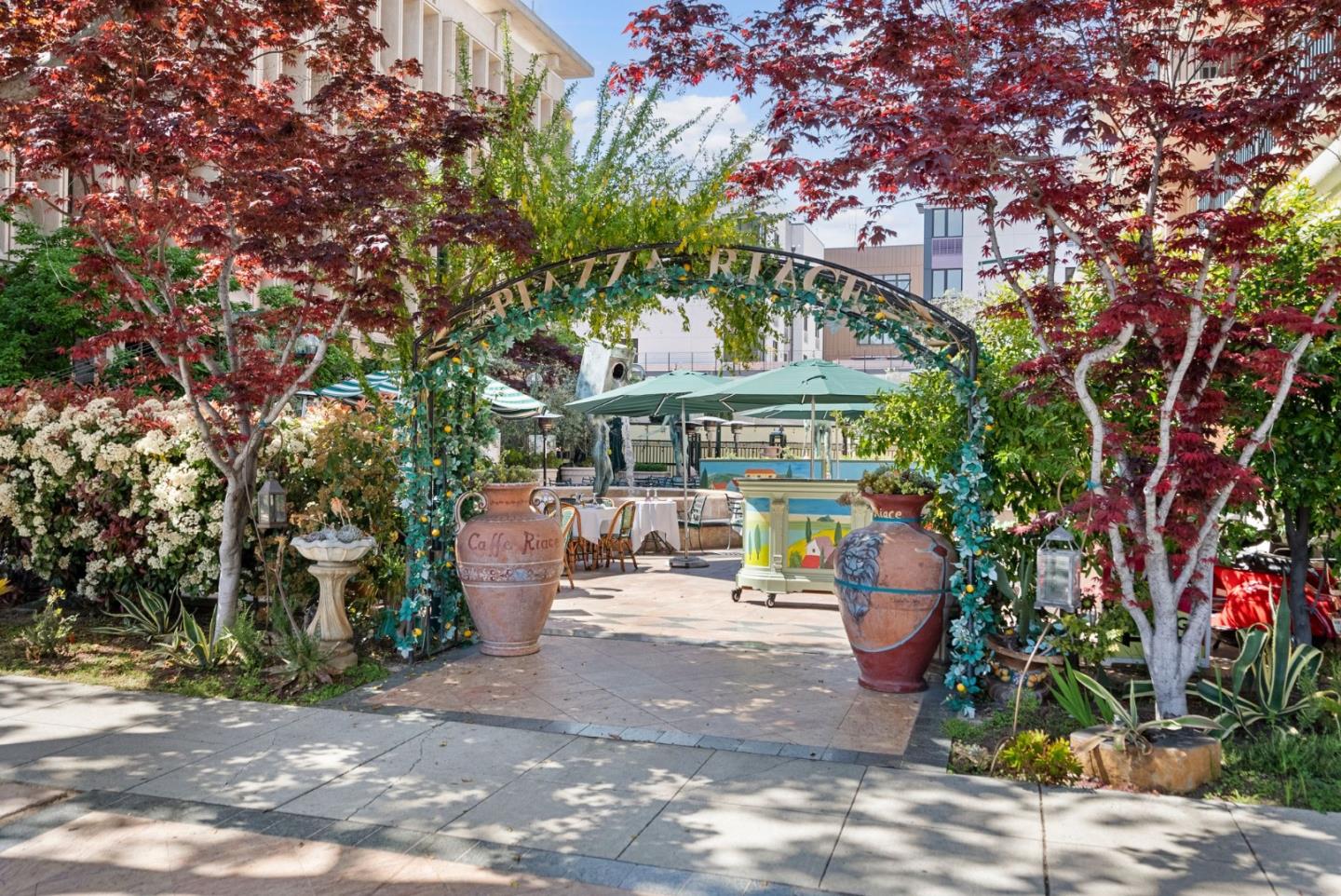 Detail Gallery Image 36 of 38 For 200 Sheridan #304,  Palo Alto,  CA 94306 - 2 Beds | 2 Baths