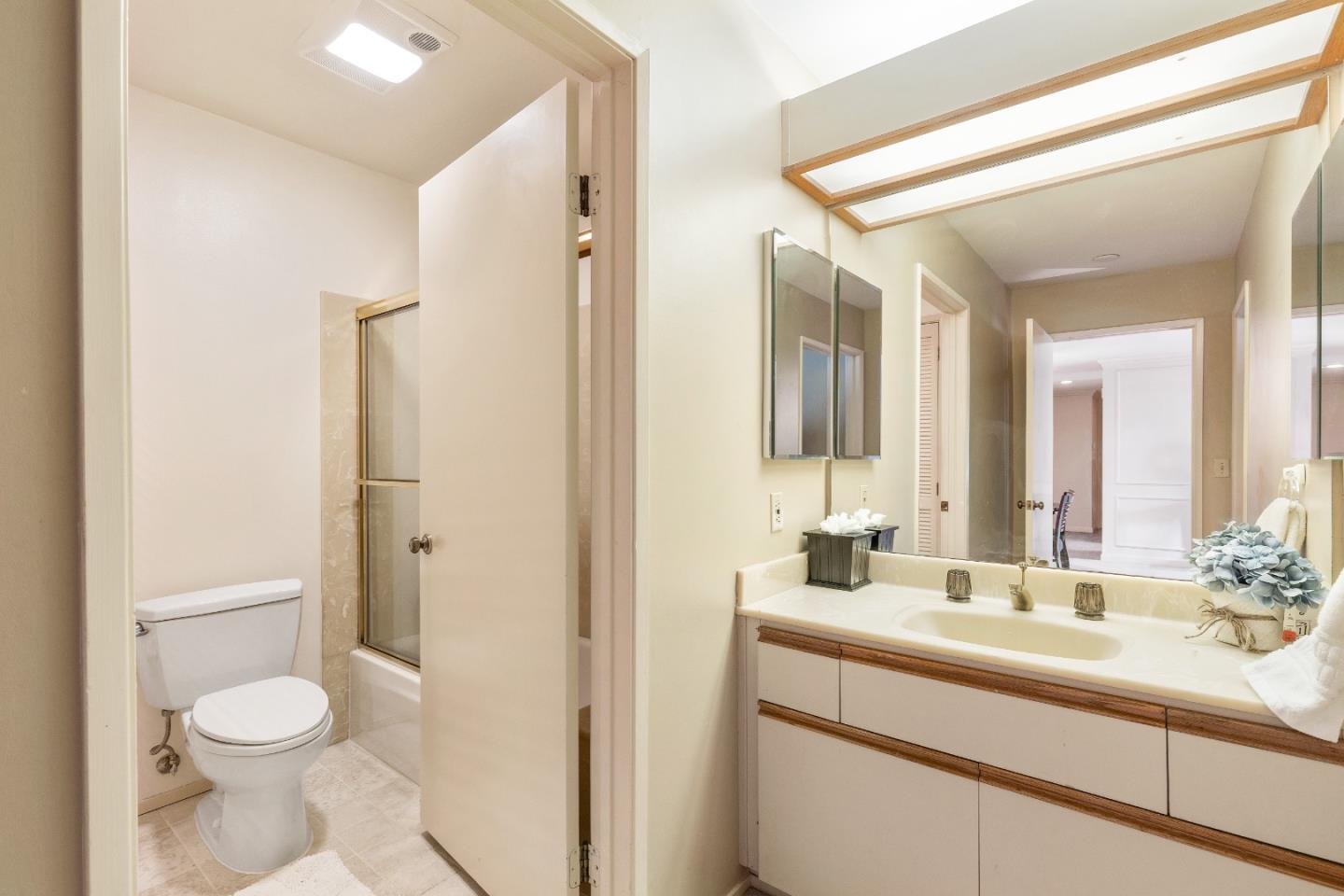 Detail Gallery Image 11 of 29 For 780 Sea Spray Ln #112,  Foster City,  CA 94404 - 2 Beds | 2 Baths
