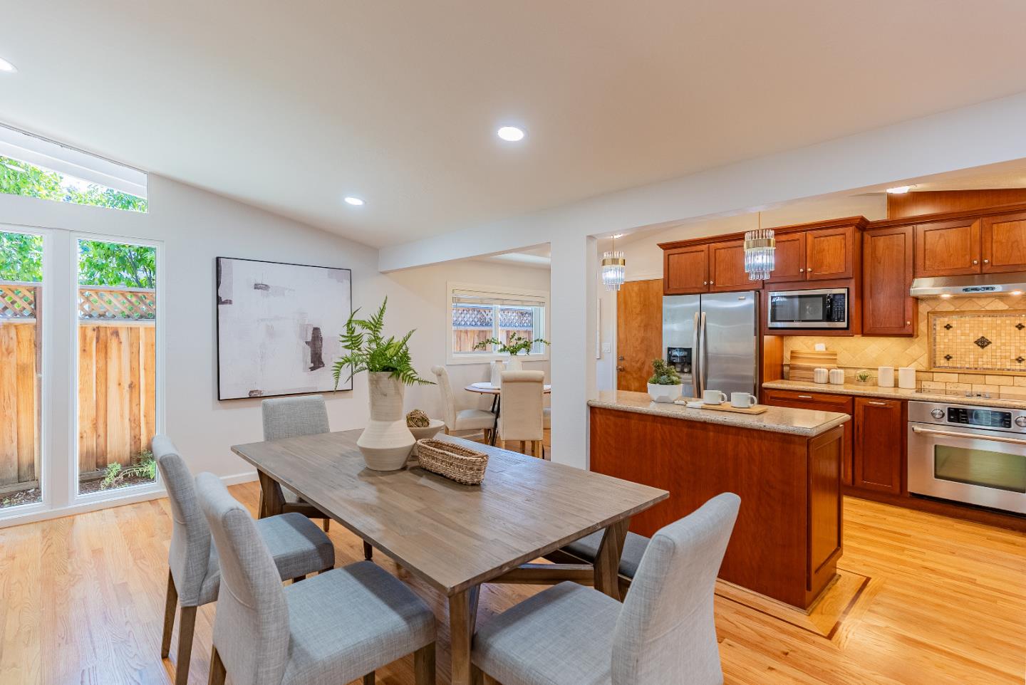 Detail Gallery Image 11 of 30 For 335 Burnett Ave, Santa Clara,  CA 95051 - 3 Beds | 2 Baths