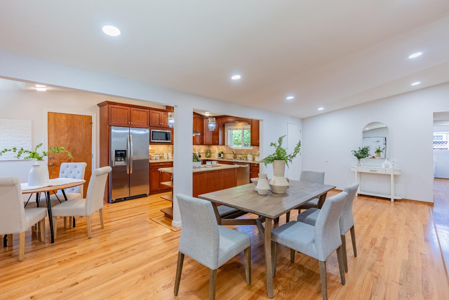 Detail Gallery Image 12 of 30 For 335 Burnett Ave, Santa Clara,  CA 95051 - 3 Beds | 2 Baths