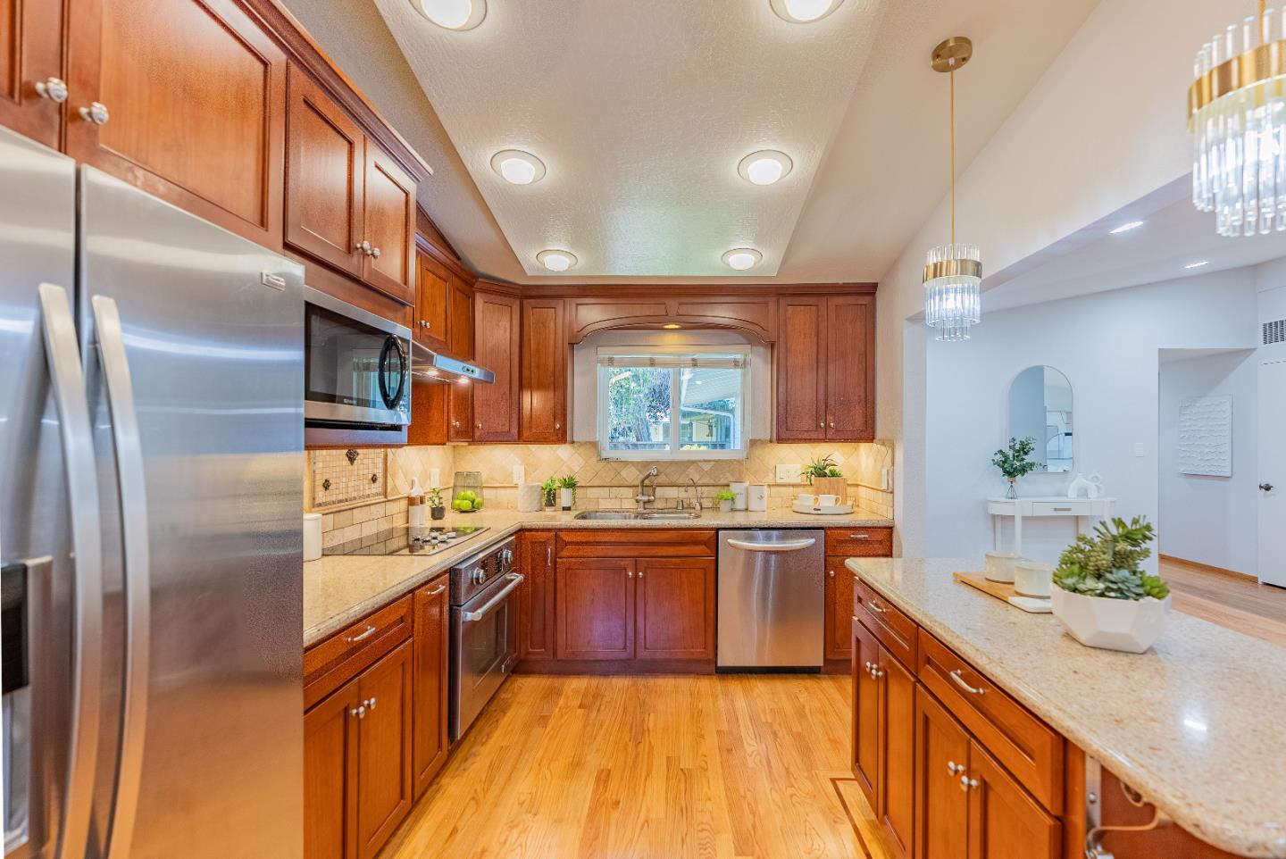 Detail Gallery Image 15 of 30 For 335 Burnett Ave, Santa Clara,  CA 95051 - 3 Beds | 2 Baths