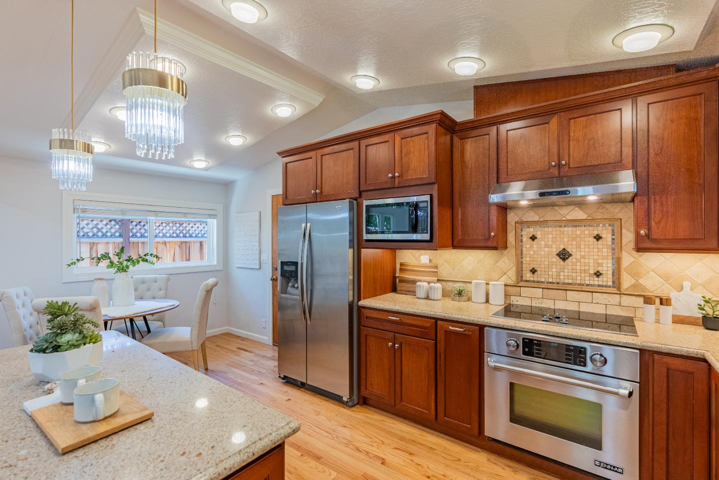 Detail Gallery Image 17 of 30 For 335 Burnett Ave, Santa Clara,  CA 95051 - 3 Beds | 2 Baths
