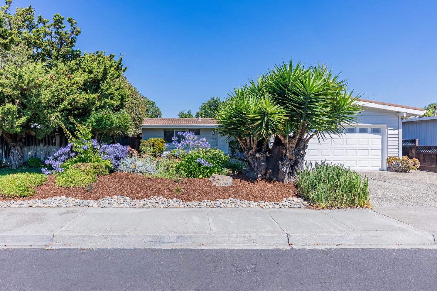 Detail Gallery Image 3 of 30 For 335 Burnett Ave, Santa Clara,  CA 95051 - 3 Beds | 2 Baths