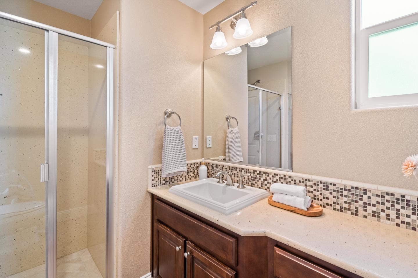 Detail Gallery Image 10 of 56 For 17 Estates Dr, Millbrae,  CA 94030 - 3 Beds | 3 Baths