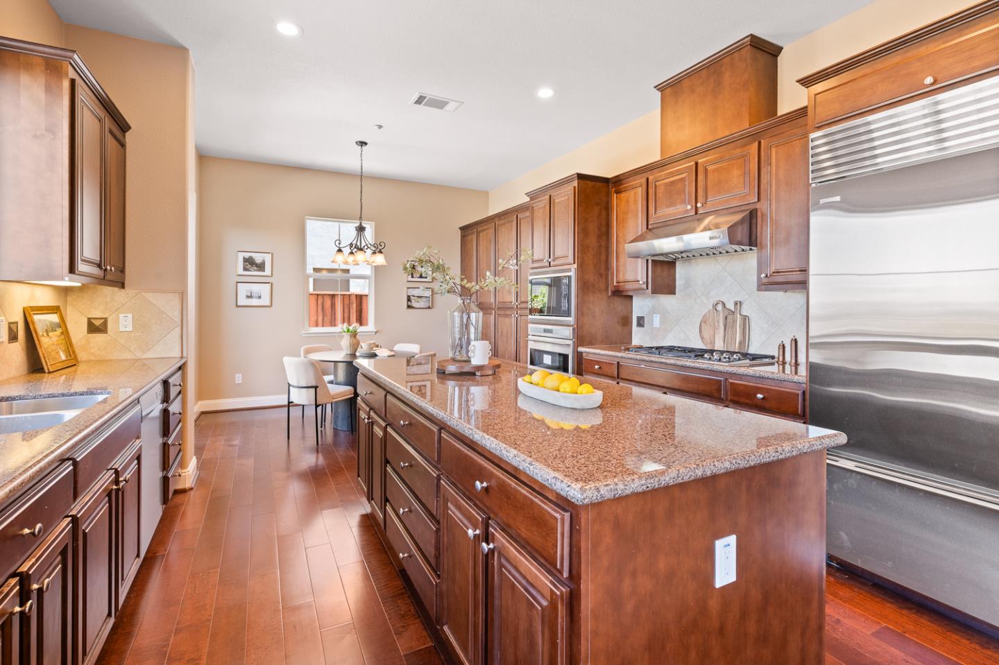 Detail Gallery Image 21 of 56 For 17 Estates Dr, Millbrae,  CA 94030 - 3 Beds | 3 Baths