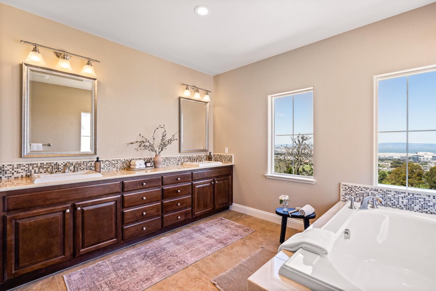 Detail Gallery Image 34 of 56 For 17 Estates Dr, Millbrae,  CA 94030 - 3 Beds | 3 Baths