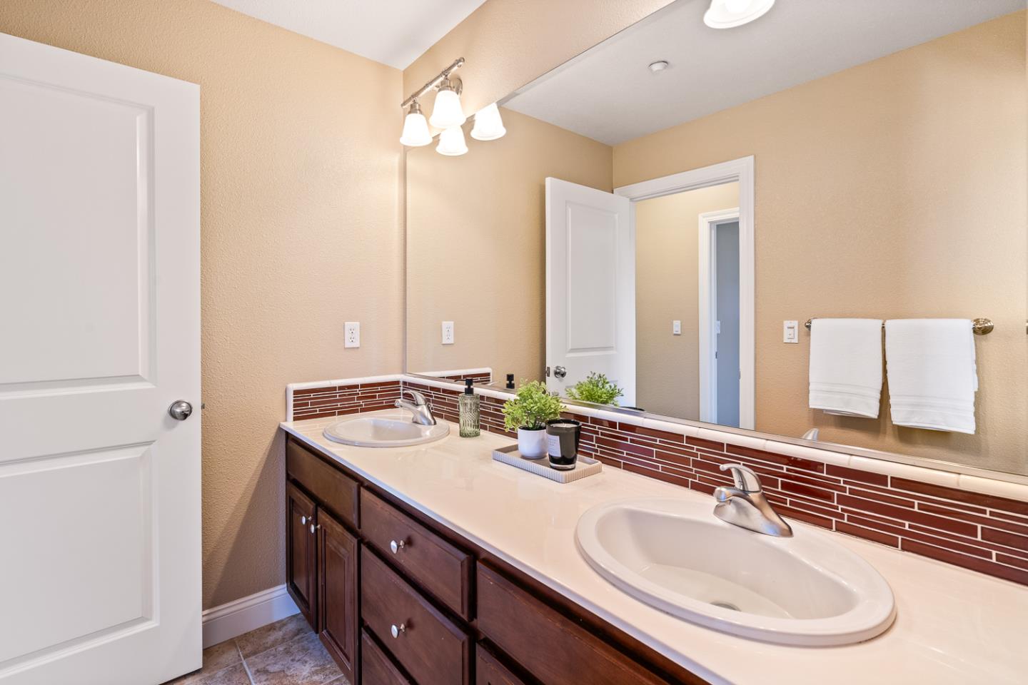 Detail Gallery Image 40 of 56 For 17 Estates Dr, Millbrae,  CA 94030 - 3 Beds | 3 Baths