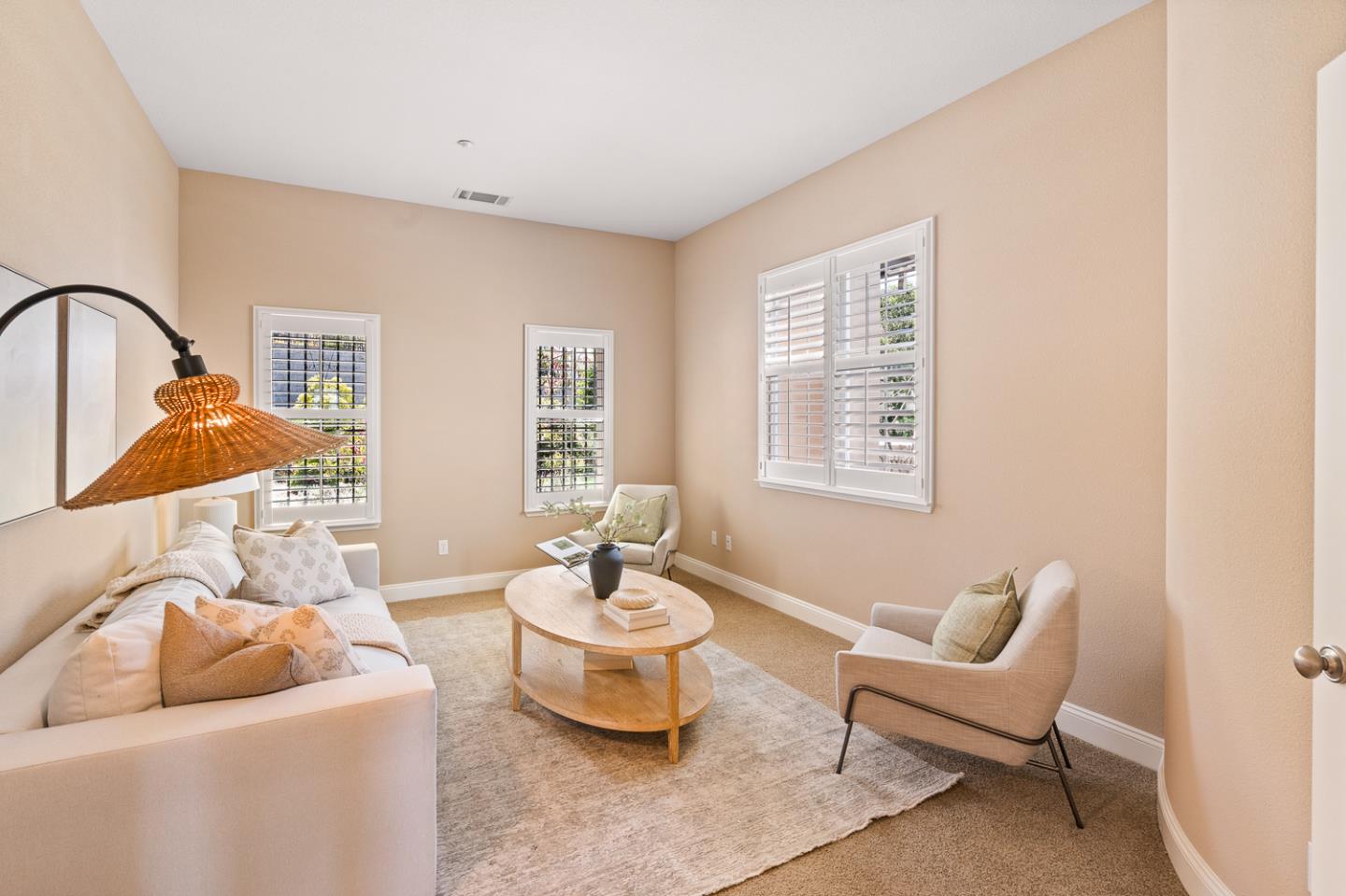Detail Gallery Image 8 of 56 For 17 Estates Dr, Millbrae,  CA 94030 - 3 Beds | 3 Baths