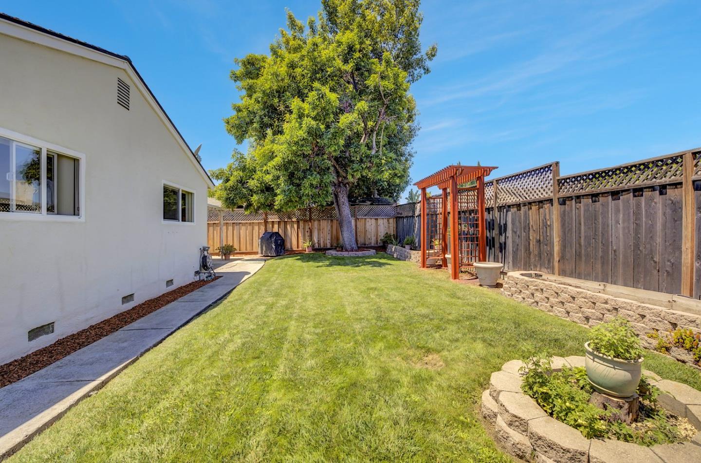 Detail Gallery Image 31 of 38 For 6175 Oneida Dr, San Jose,  CA 95123 - 3 Beds | 2 Baths