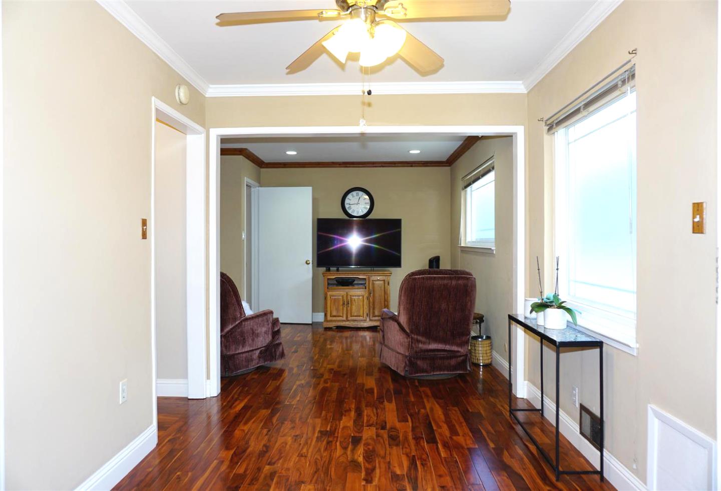 Detail Gallery Image 10 of 33 For 1401 Woodberry Ave, San Mateo,  CA 94403 - 5 Beds | 4 Baths