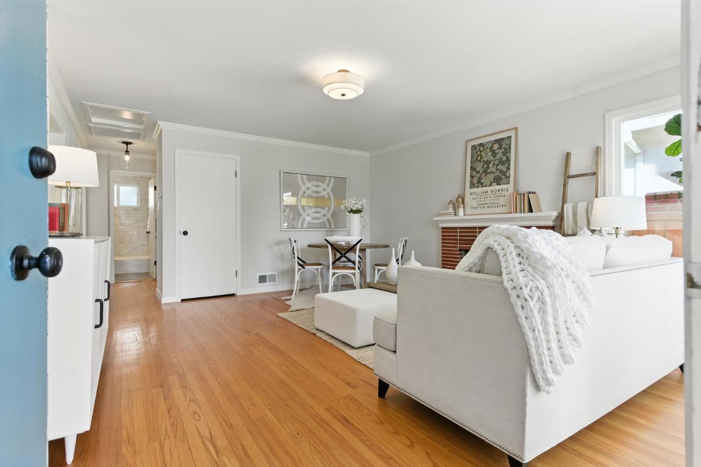 Detail Gallery Image 3 of 22 For 230 Rutherford Ave, Redwood City,  CA 94061 - 2 Beds | 1 Baths