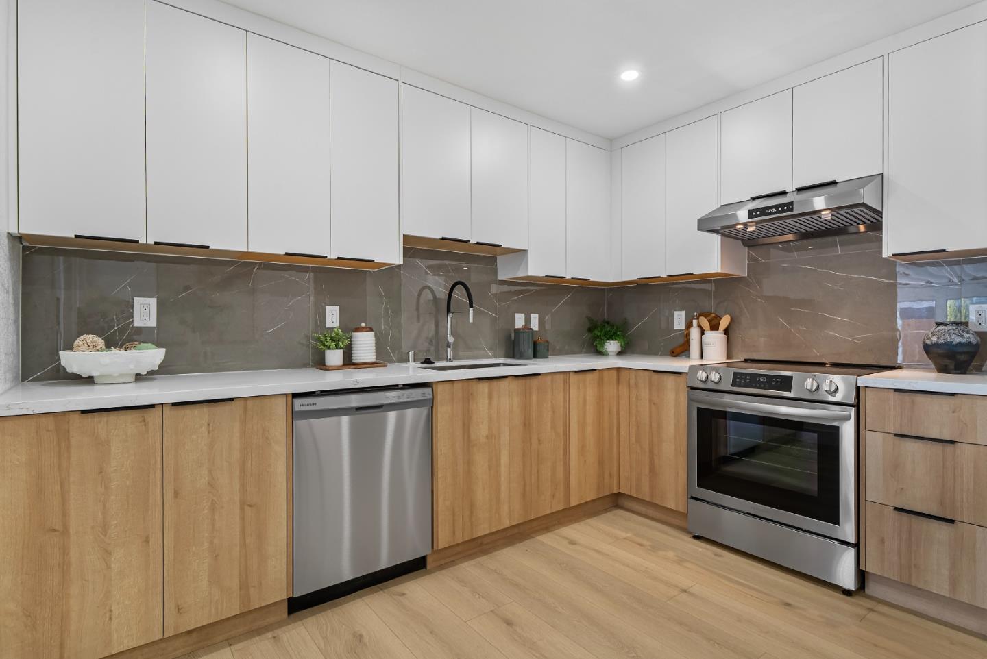 Detail Gallery Image 5 of 28 For 1969 Brater Ct, San Jose,  CA 95131 - 4 Beds | 2 Baths