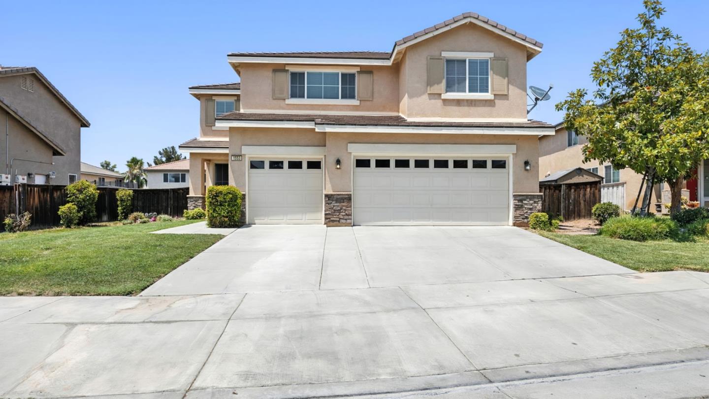Detail Gallery Image 2 of 77 For 1553 Coldridge Cir, San Jacinto,  CA 92583 - 5 Beds | 3 Baths