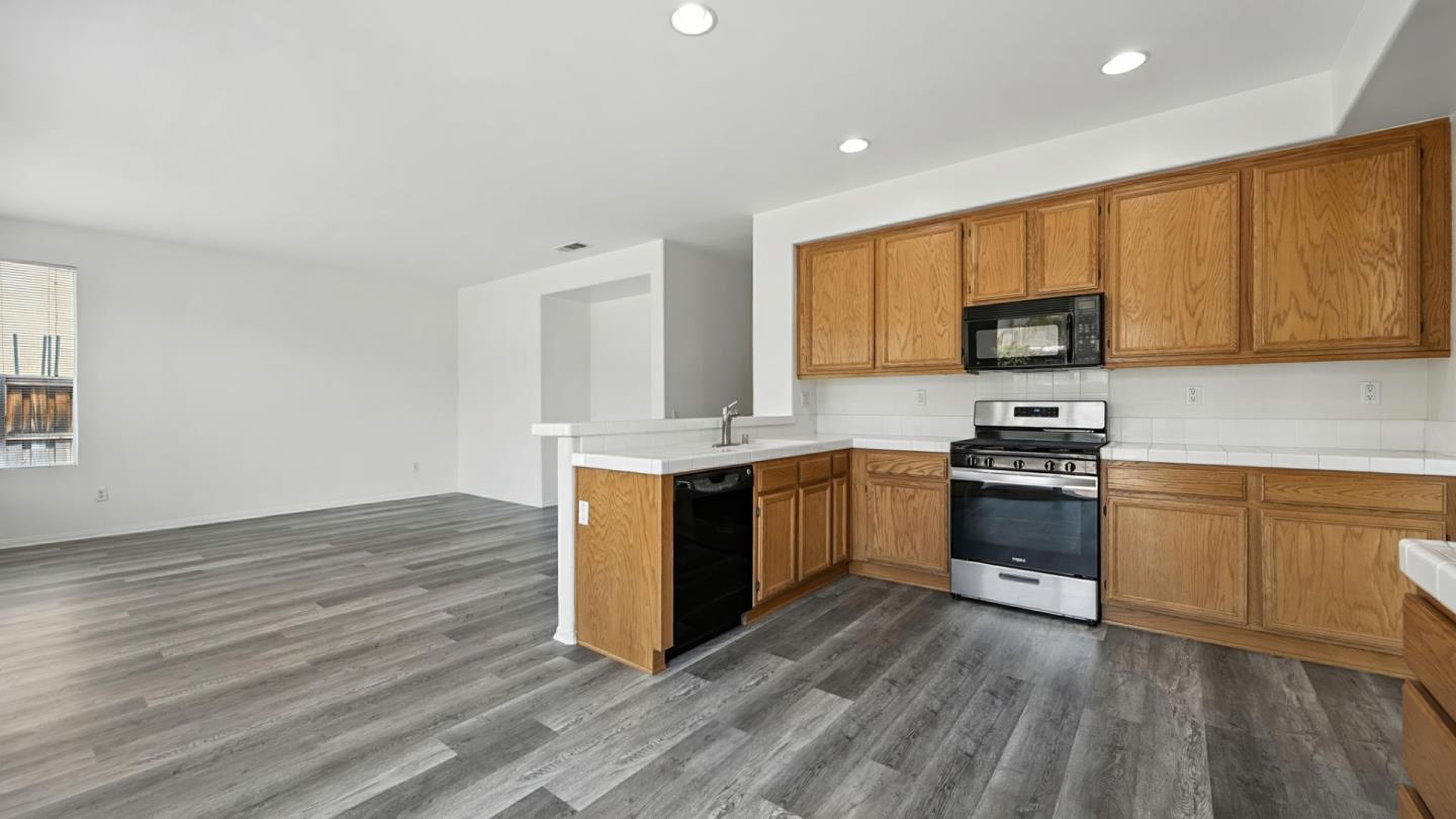 Detail Gallery Image 21 of 77 For 1553 Coldridge Cir, San Jacinto,  CA 92583 - 5 Beds | 3 Baths