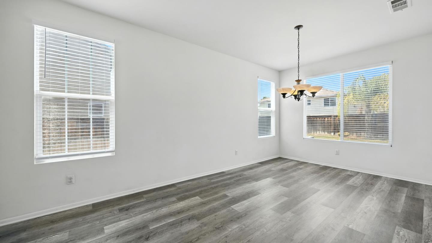 Detail Gallery Image 26 of 77 For 1553 Coldridge Cir, San Jacinto,  CA 92583 - 5 Beds | 3 Baths