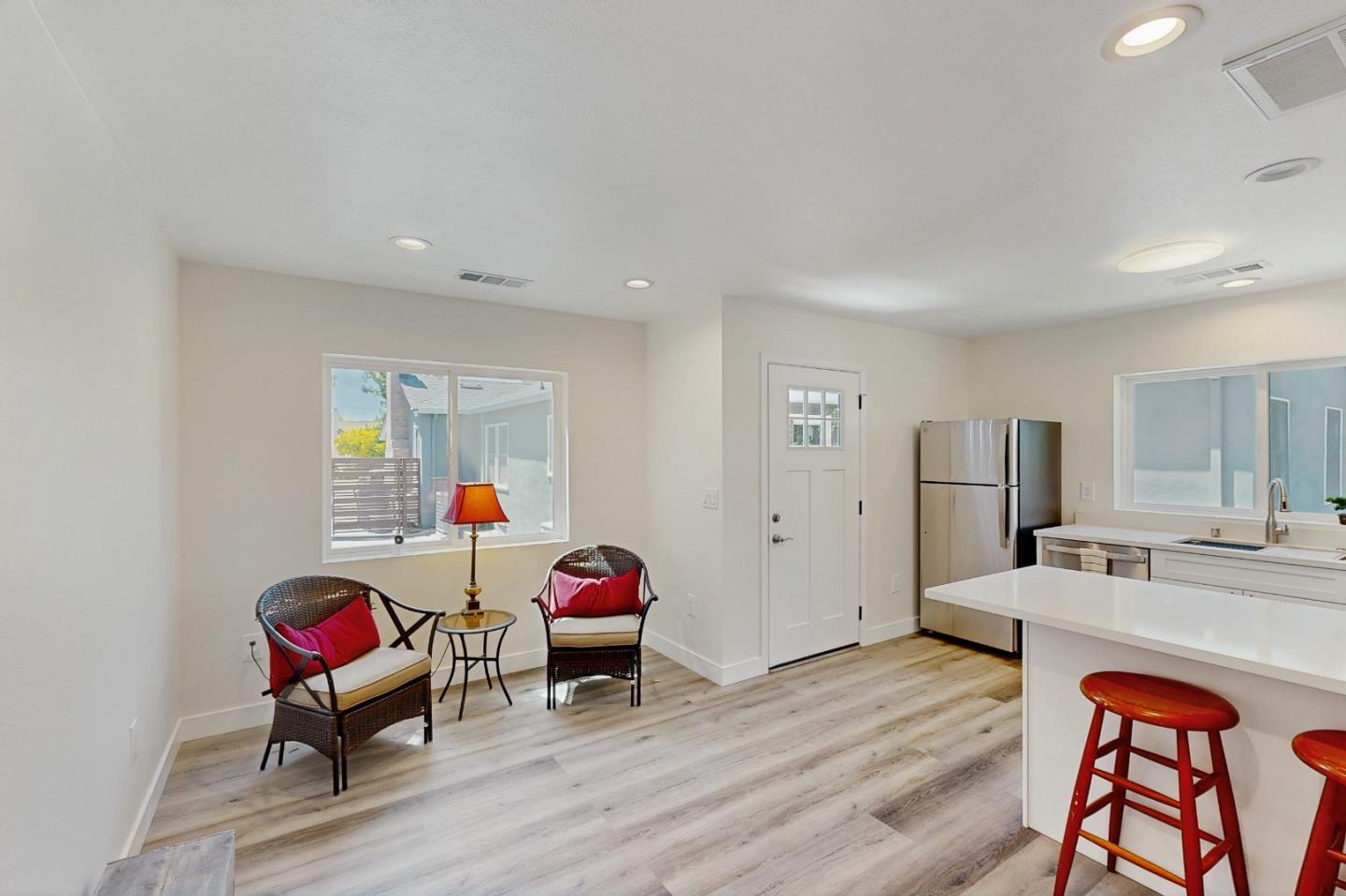Detail Gallery Image 16 of 18 For 530 Irving Ave, San Jose,  CA 95128 - 4 Beds | 3 Baths