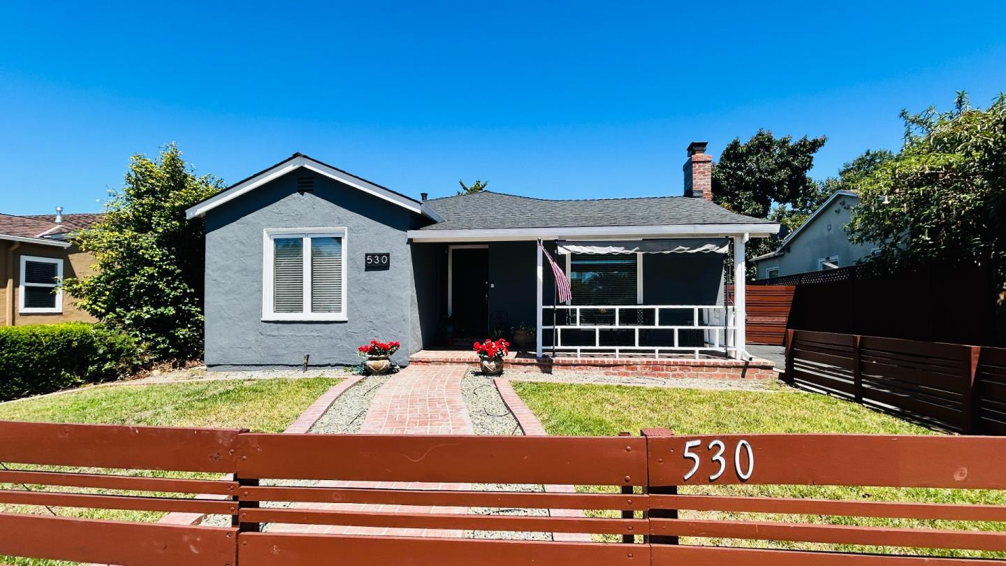 Detail Gallery Image 2 of 18 For 530 Irving Ave, San Jose,  CA 95128 - 4 Beds | 3 Baths