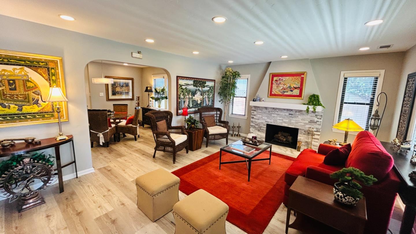 Detail Gallery Image 4 of 18 For 530 Irving Ave, San Jose,  CA 95128 - 4 Beds | 3 Baths