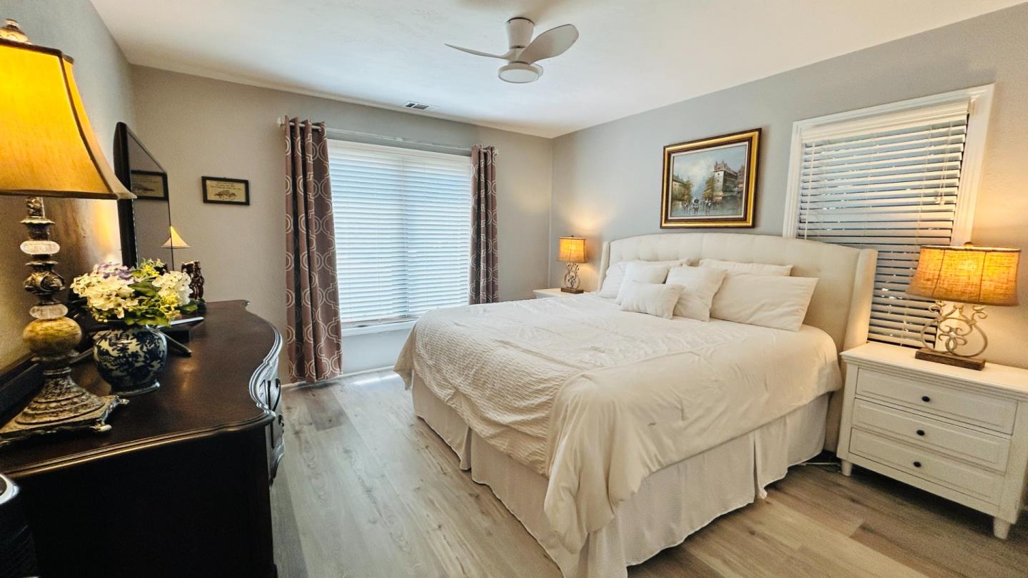 Detail Gallery Image 6 of 18 For 530 Irving Ave, San Jose,  CA 95128 - 4 Beds | 3 Baths