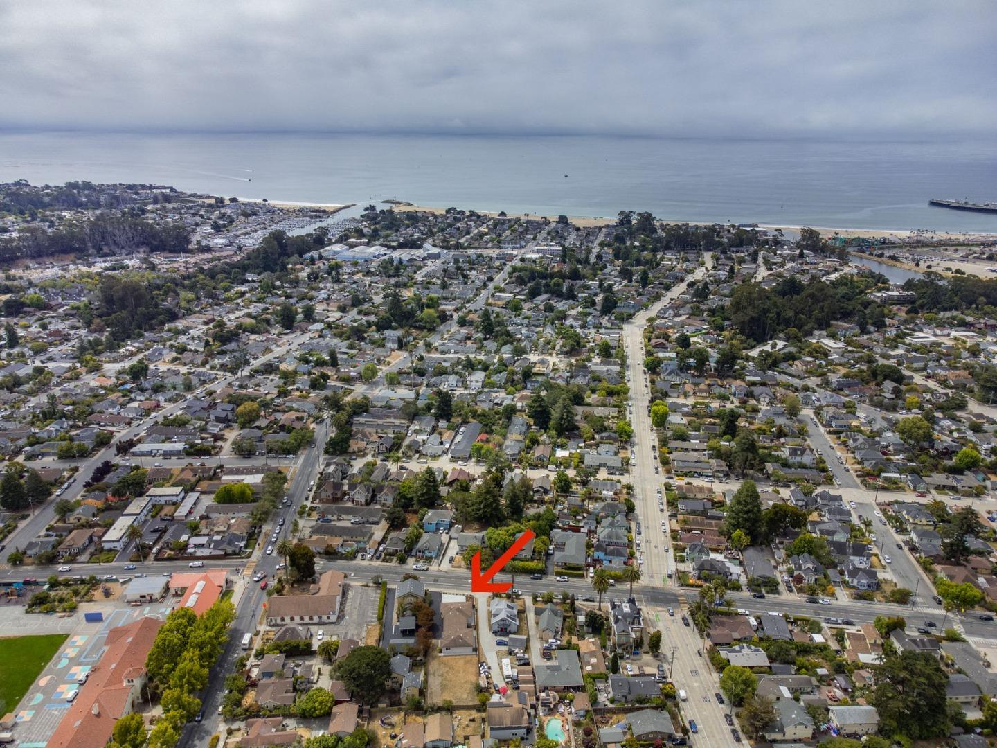 Detail Gallery Image 1 of 61 For 1221 Broadway, Santa Cruz,  CA 95062 - 4 Beds | 2 Baths