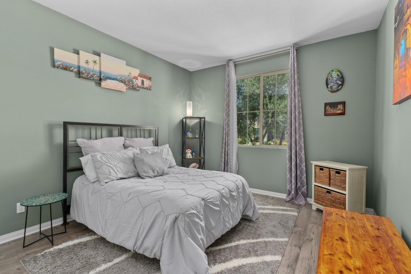 Detail Gallery Image 17 of 38 For 33039 Saint Emilion Court, Winchester,  CA 92596 - 5 Beds | 4 Baths