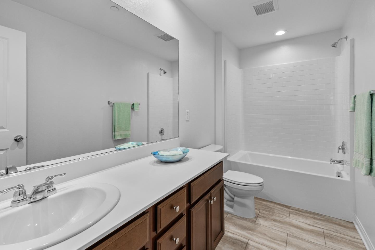 Detail Gallery Image 24 of 38 For 33039 Saint Emilion Court, Winchester,  CA 92596 - 5 Beds | 4 Baths