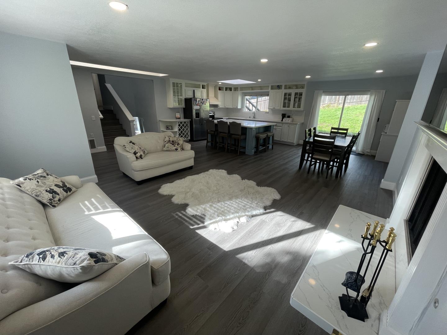 Detail Gallery Image 10 of 36 For 15105 Charter Oak Blvd, Salinas,  CA 93907 - 4 Beds | 2/1 Baths