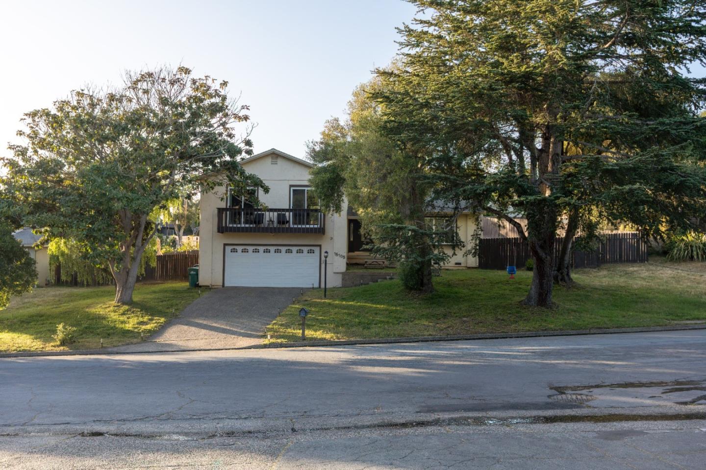 Detail Gallery Image 11 of 36 For 15105 Charter Oak Blvd, Salinas,  CA 93907 - 4 Beds | 2/1 Baths