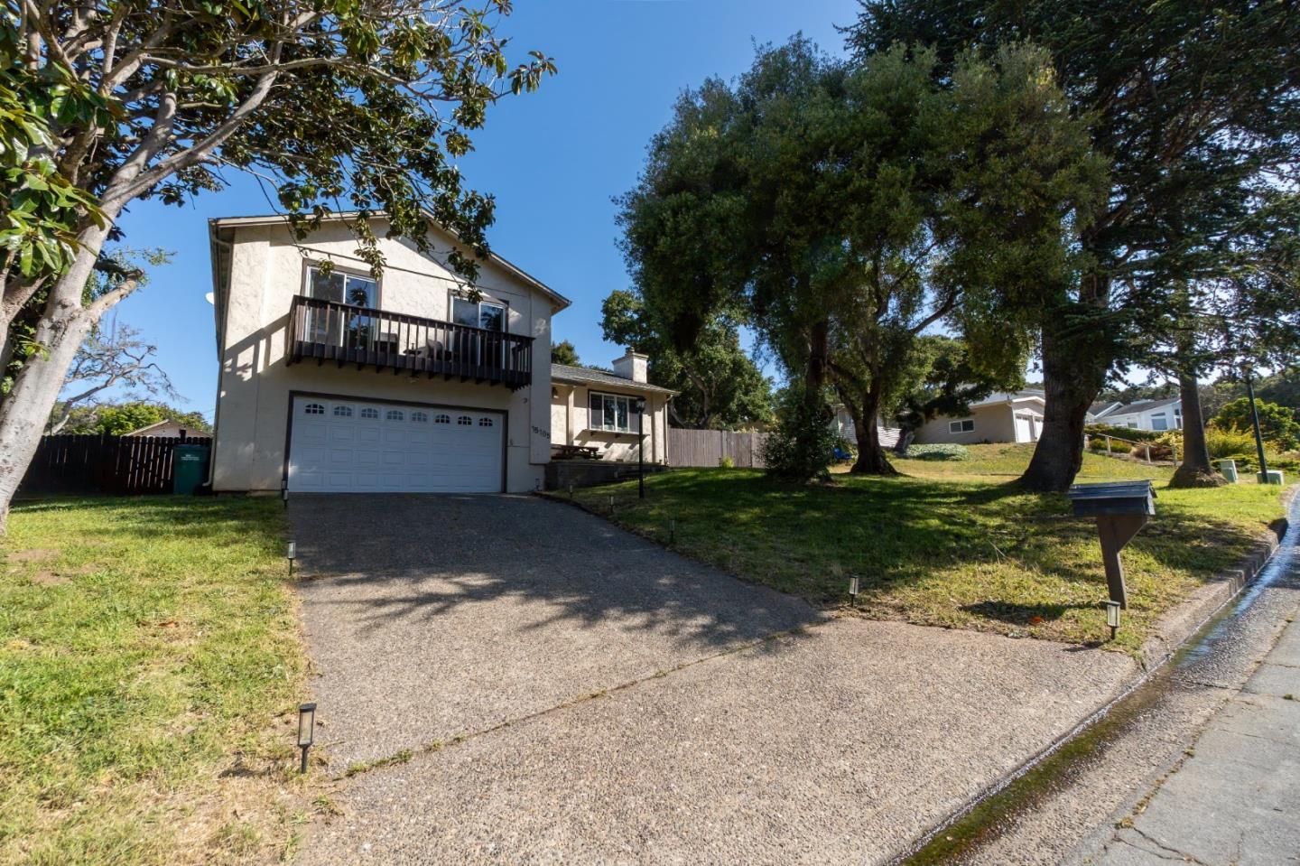 Detail Gallery Image 2 of 36 For 15105 Charter Oak Blvd, Salinas,  CA 93907 - 4 Beds | 2/1 Baths