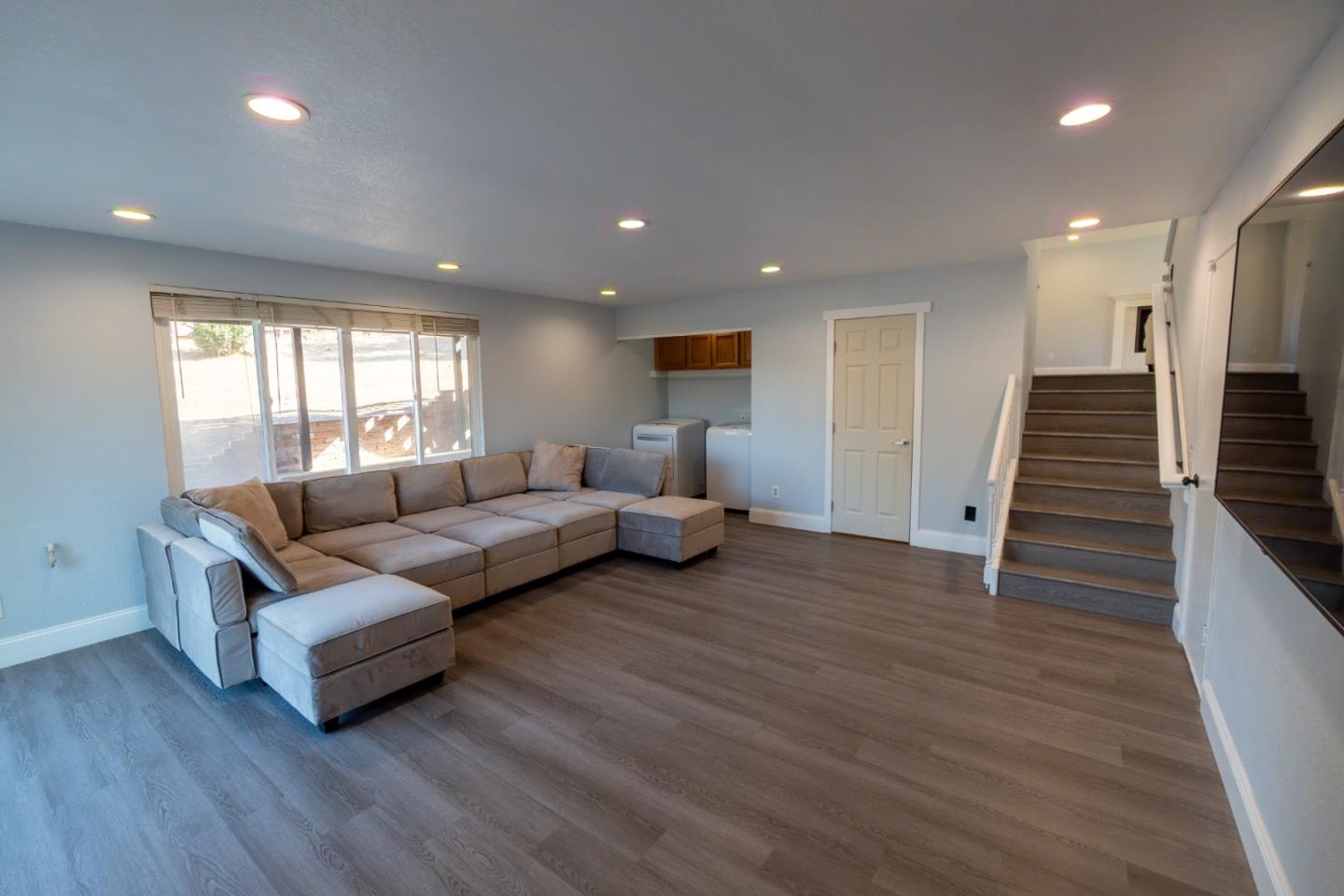 Detail Gallery Image 35 of 36 For 15105 Charter Oak Blvd, Salinas,  CA 93907 - 4 Beds | 2/1 Baths