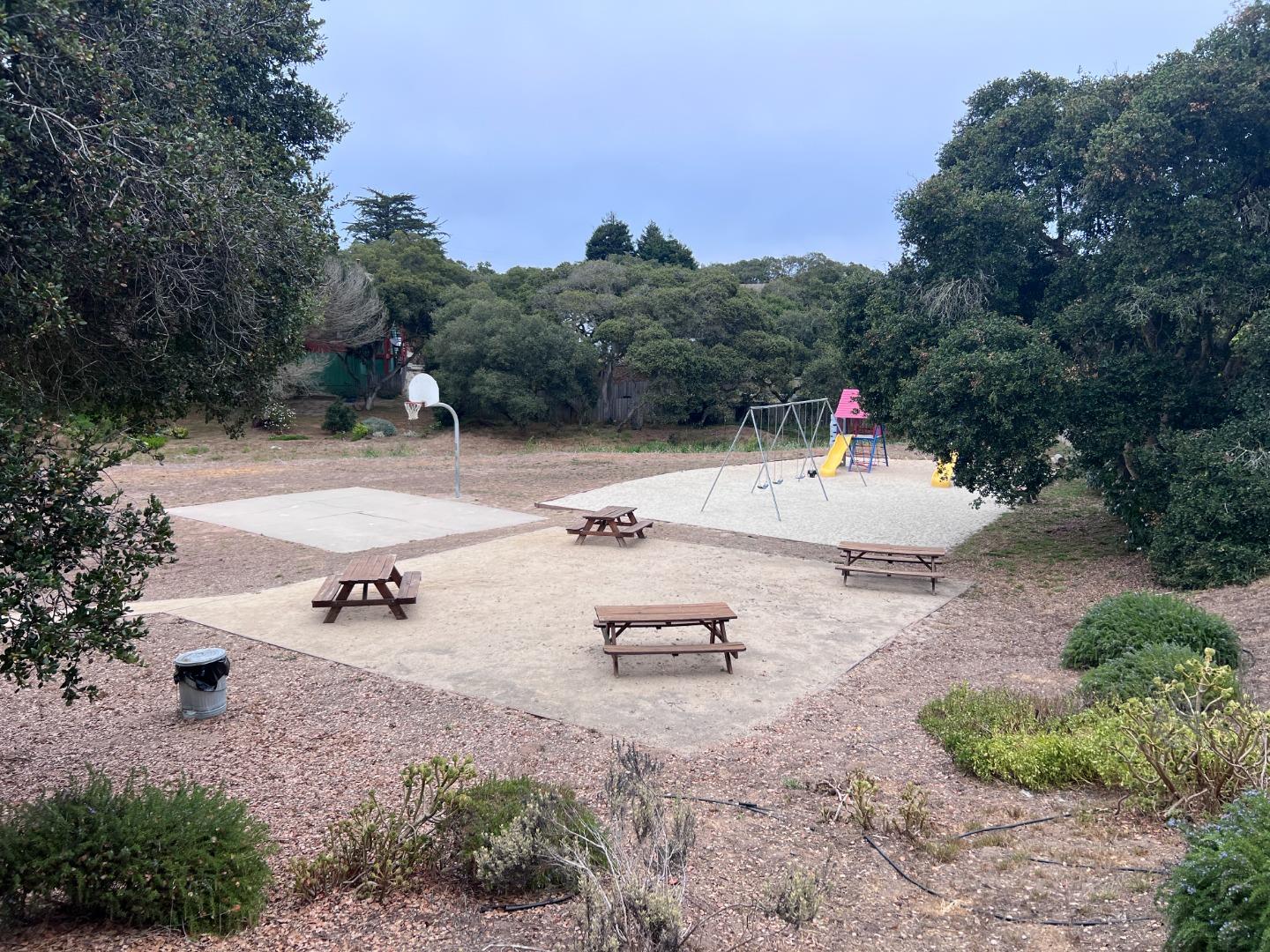 Detail Gallery Image 37 of 37 For 15105 Charter Oak Blvd, Salinas,  CA 93907 - 4 Beds | 2/1 Baths