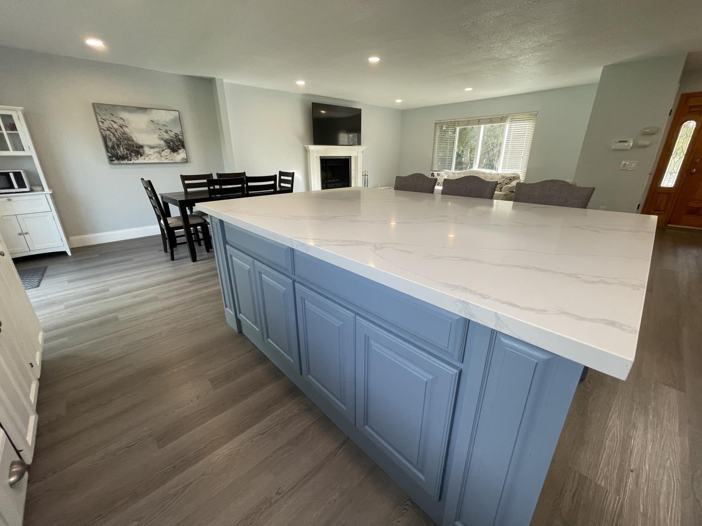 Detail Gallery Image 5 of 36 For 15105 Charter Oak Blvd, Salinas,  CA 93907 - 4 Beds | 2/1 Baths