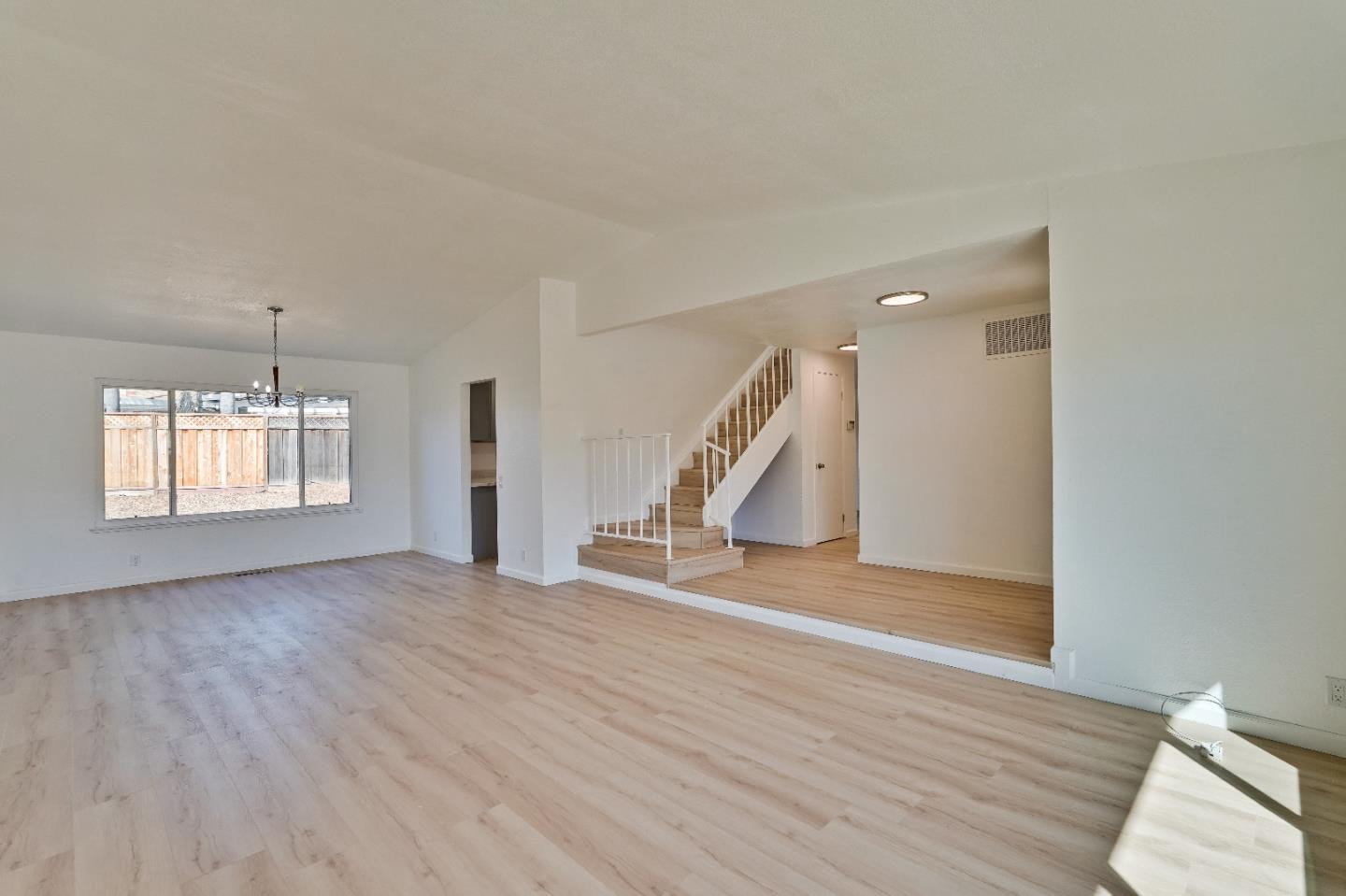 Detail Gallery Image 10 of 71 For 5629 Morton Way, San Jose,  CA 95123 - 4 Beds | 2/1 Baths