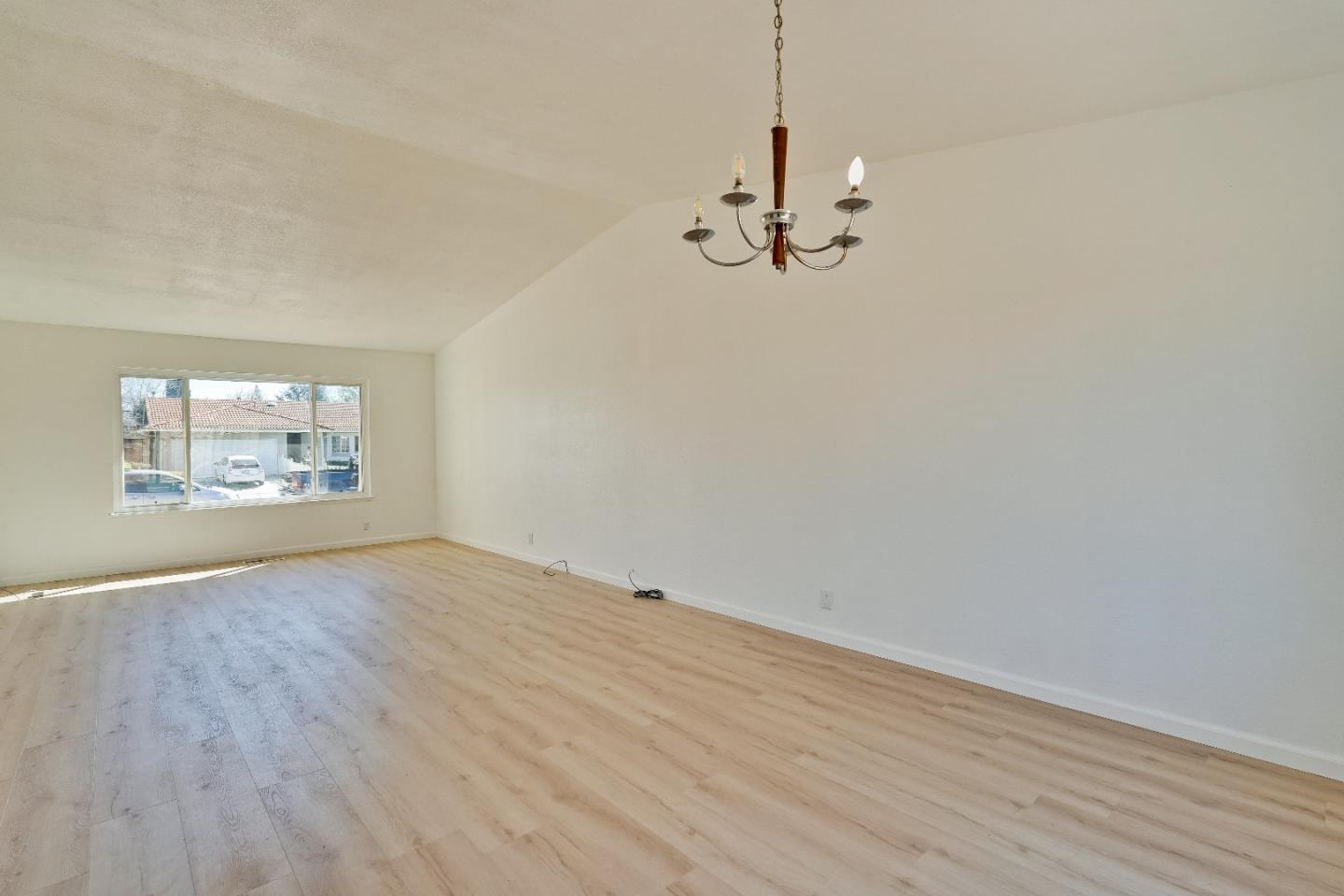 Detail Gallery Image 17 of 71 For 5629 Morton Way, San Jose,  CA 95123 - 4 Beds | 2/1 Baths